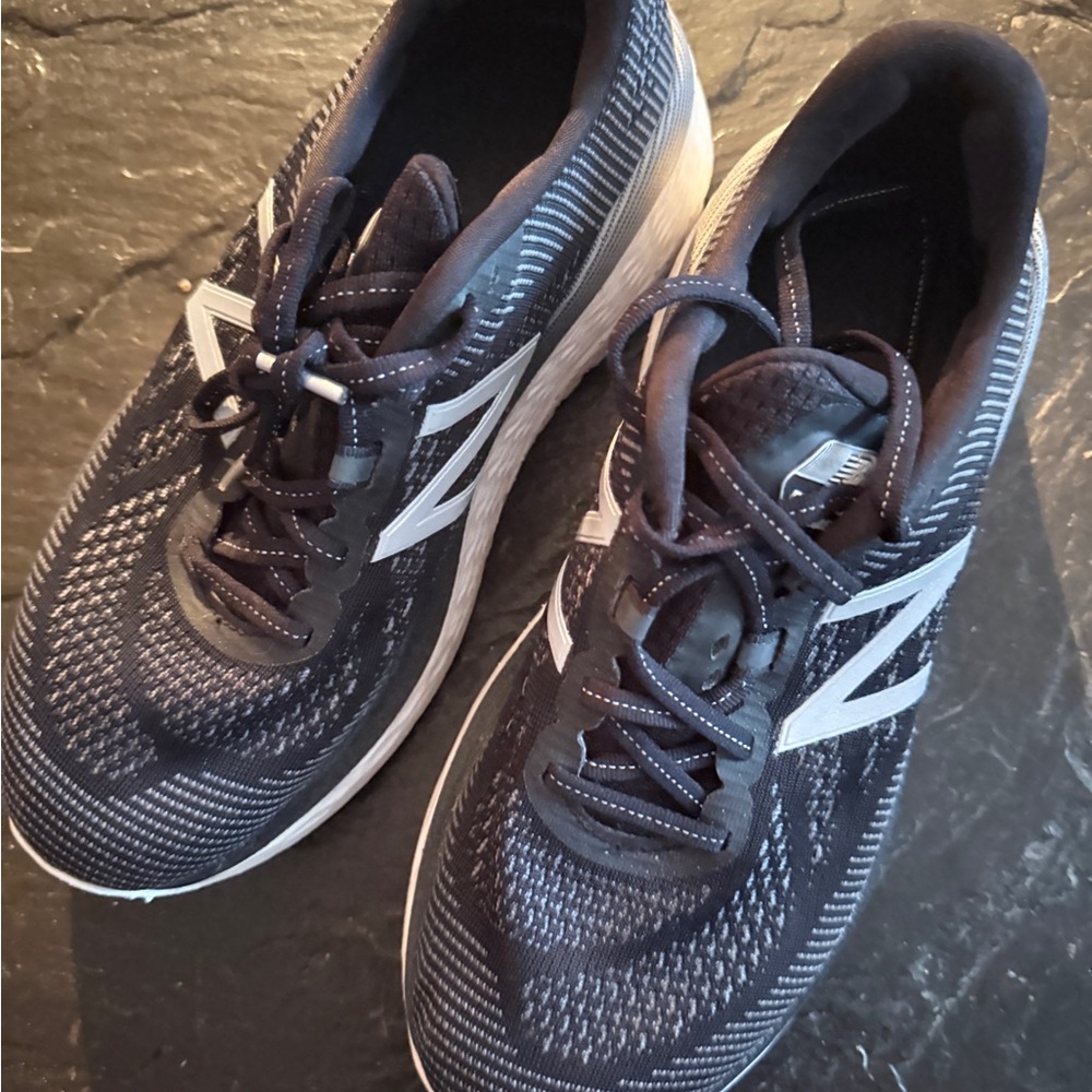 New Balance Fresh Foam Women’s Dark blue and Gray Athletic Shoes size 8.5 D